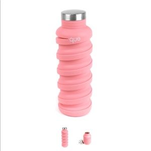 SOLD Que collapsible water bottles in 12 and 20oz